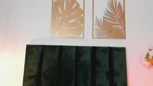 HollyHudsonn online show from 01-07-25, 03:02