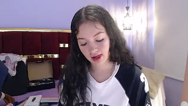 lilimini032 online show from 12-22-25, 07:33