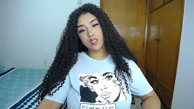 Snapshot of barbara_falcons chatting on 02-28-25, 05:26 barbara falcons online show from 02-28-25, 05:26