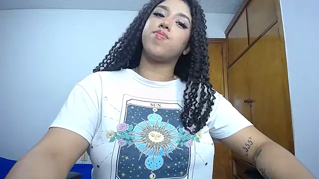 Snapshot of barbara_falcons chatting on 03-06-25, 03:57 barbara falcons online show from 03-06-25, 03:57