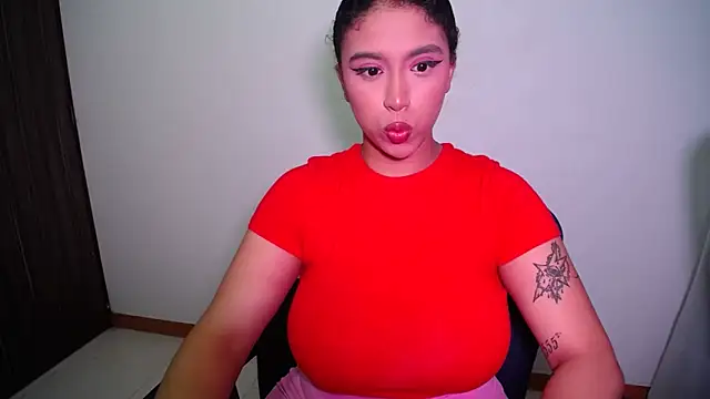 Snapshot of barbara_falcons chatting on 10-04-25, 06:44 barbara falcons online show from 10-04-25, 06:44