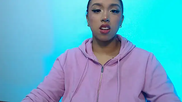 Snapshot of barbara_falcons chatting on 11-25-25, 04:45 barbara falcons online show from 11-25-25, 04:45