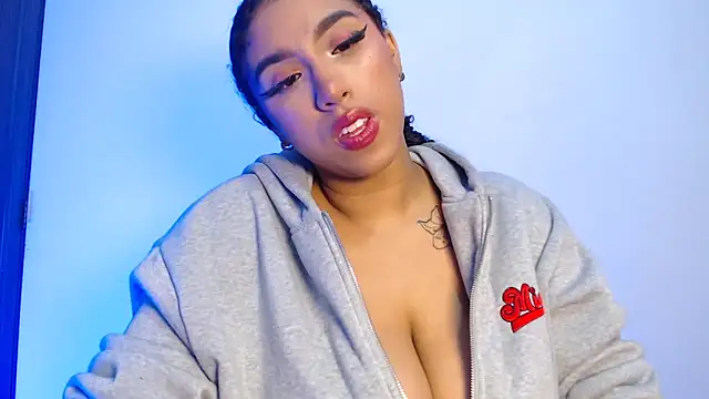 Snapshot of barbara_falcons chatting on 02-07-26, 05:11 barbara falcons online show from 02-07-26, 05:11