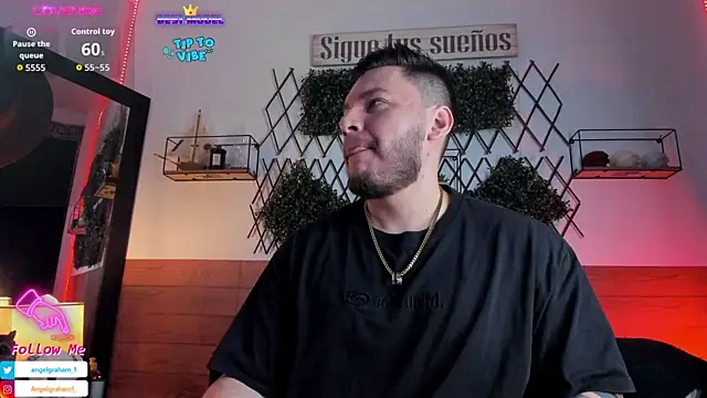 Snapshot of Angelgraham_1 chatting on 11-03-25, 05:03 Angelgraham 1 online show from 11-03-25, 05:03