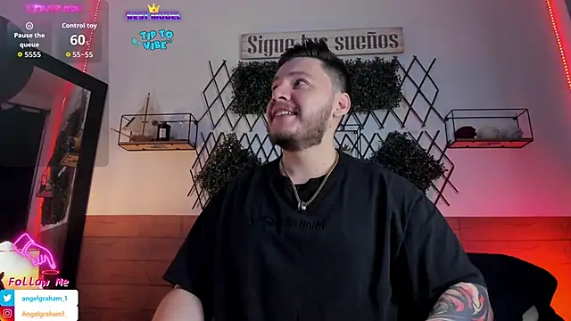 Snapshot of Angelgraham_1 chatting on 11-26-25, 04:30 Angelgraham 1 online show from 11-26-25, 04:30