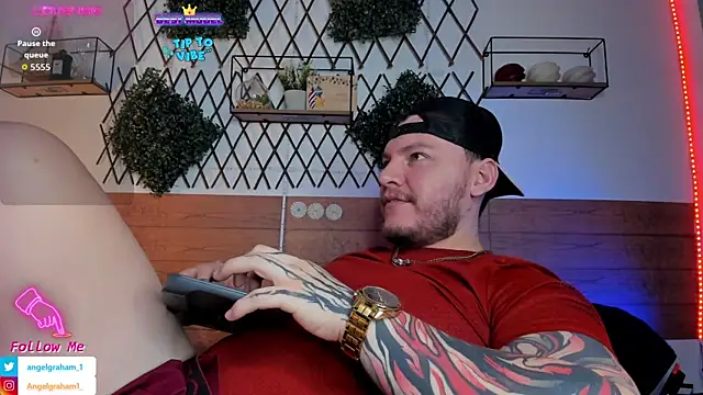 Snapshot of Angelgraham_1 chatting on 01-07-26, 05:04 Angelgraham 1 online show from 01-07-26, 05:04