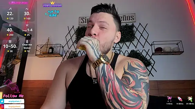 Snapshot of Angelgraham_1 chatting on 02-13-26, 04:25 Angelgraham 1 online show from 02-13-26, 04:25