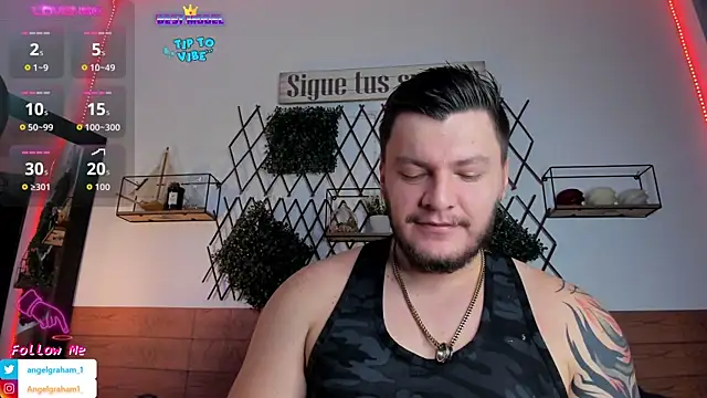 Snapshot of Angelgraham_1 chatting on 02-27-26, 04:29 Angelgraham 1 online show from 02-27-26, 04:29