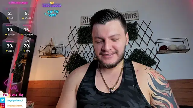 Snapshot of Angelgraham_1 chatting on 03-19-26, 05:17 Angelgraham 1 online show from 03-19-26, 05:17