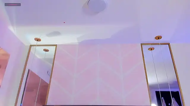 Snapshot of GabyPetit chatting on 11-29-25, 07:50 GabyPetit online show from 11-29-25, 07:50