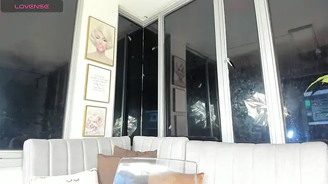 Megan Lim online show from 02-14-25, 10:28