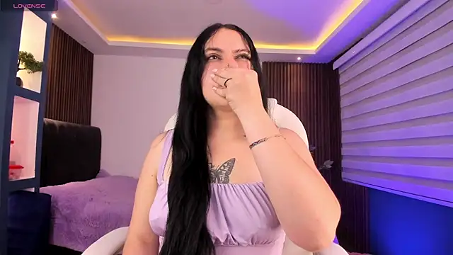 Snapshot of Lucy_Smith2 chatting on 12-05-24, 04:31 Lucy Smith2 online show from 12-05-24, 04:31