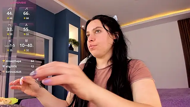 Snapshot of Lucy_Smith2 chatting on 01-18-25, 06:45 Lucy Smith2 online show from 01-18-25, 06:45