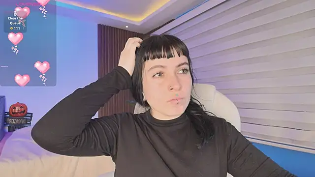 Snapshot of Lucy_Smith2 chatting on 10-06-25, 07:44 Lucy Smith2 online show from 10-06-25, 07:44