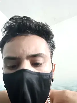 Snapshot of Mr_joh chatting on 11-17-25, 05:35 Mr joh online show from 11-17-25, 05:35