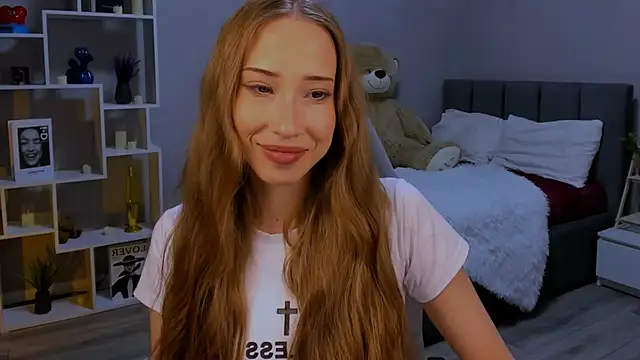 Snapshot of AlexaHarmon chatting on 11-28-25, 12:30 AlexaHarmon online show from 11-28-25, 12:30