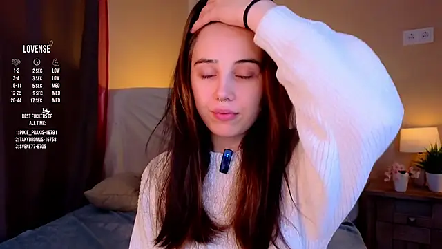 Snapshot of GillianDowdey chatting on 10-12-25, 02:54 GillianDowdey online show from 10-12-25, 02:54