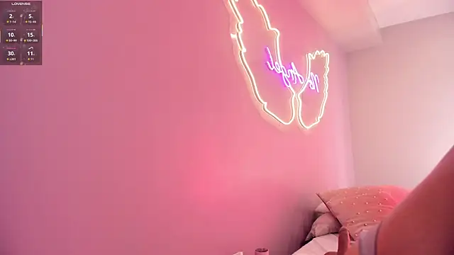 Ninna monroe  online show from 10-22-25, 04:07