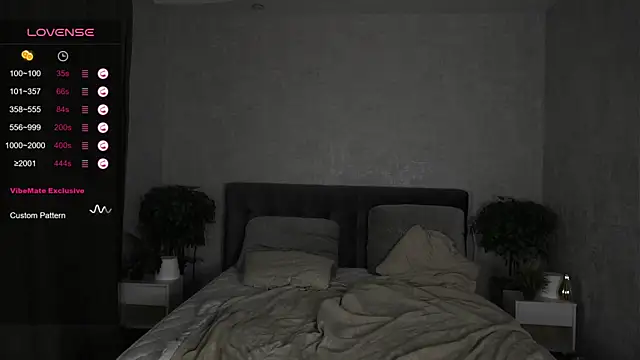 Snapshot of AislyEmbury chatting on 02-07-25, 01:47 AislyEmbury online show from 02-07-25, 01:47