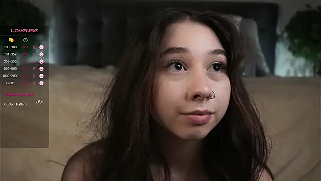 Snapshot of AislyEmbury chatting on 02-14-25, 10:47 AislyEmbury online show from 02-14-25, 10:47