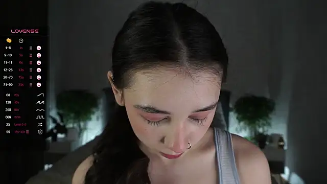 Snapshot of AislyEmbury chatting on 02-15-25, 07:06 AislyEmbury online show from 02-15-25, 07:06