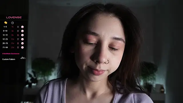 Snapshot of AislyEmbury chatting on 02-20-25, 01:46 AislyEmbury online show from 02-20-25, 01:46