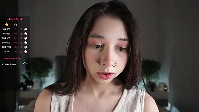 Snapshot of AislyEmbury chatting on 02-21-25, 07:43 AislyEmbury online show from 02-21-25, 07:43