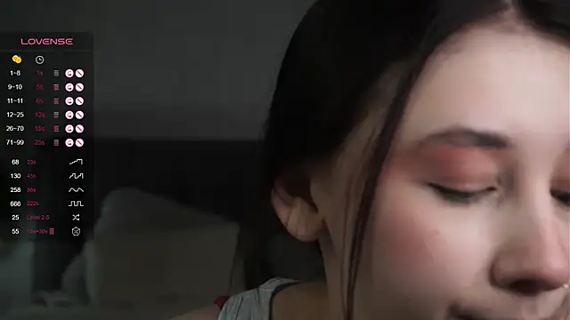 Snapshot of AislyEmbury chatting on 03-01-25, 07:26 AislyEmbury online show from 03-01-25, 07:26