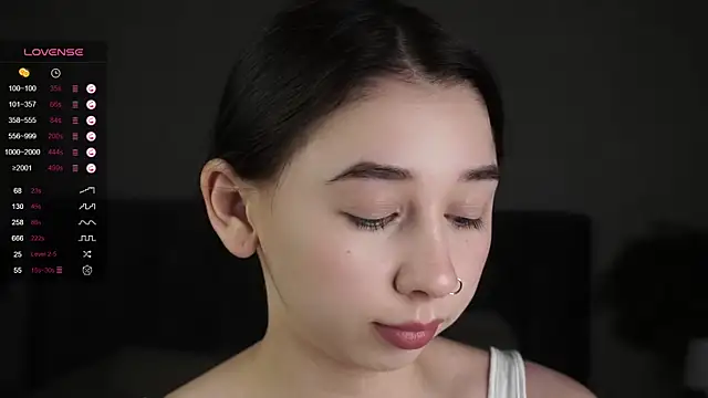 Snapshot of AislyEmbury chatting on 03-04-25, 07:22 AislyEmbury online show from 03-04-25, 07:22