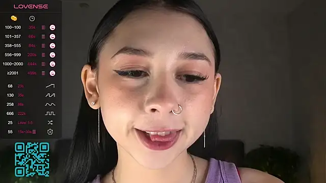 Snapshot of AislyEmbury chatting on 10-17-25, 06:05 AislyEmbury online show from 10-17-25, 06:05