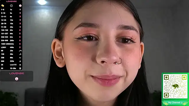 Snapshot of AislyEmbury chatting on 11-25-25, 04:45 AislyEmbury online show from 11-25-25, 04:45