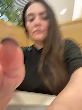 Snapshot of Sophie_Eaton chatting on 11-14-25, 08:29 Sophie Eaton online show from 11-14-25, 08:29