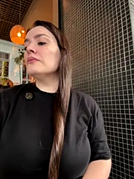 Snapshot of Sophie_Eaton chatting on 11-15-25, 08:05 Sophie Eaton online show from 11-15-25, 08:05