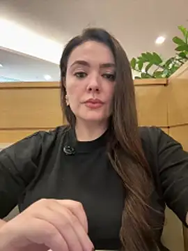 Snapshot of Sophie_Eaton chatting on 12-15-25, 07:51 Sophie Eaton online show from 12-15-25, 07:51