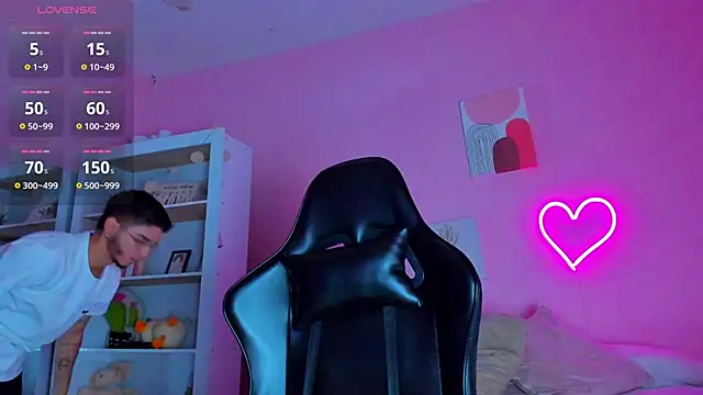 Ian Castillo  online show from 03-20-25, 11:16