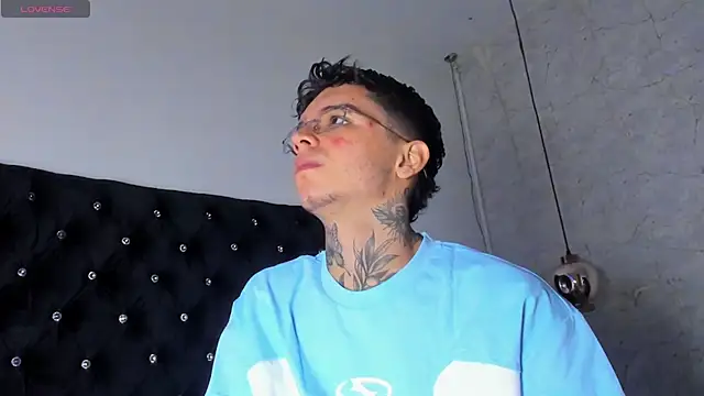 Ian Castillo  online show from 10-21-25, 11:11