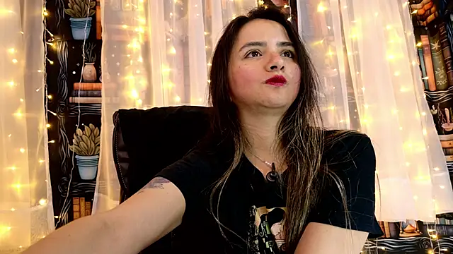Snapshot of julietta___jackson chatting on 06-10-26, 10:08 julietta jackson online show from 06-10-26, 10:08