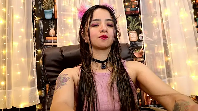 julietta   jackson online show from 06-20-26, 07:27