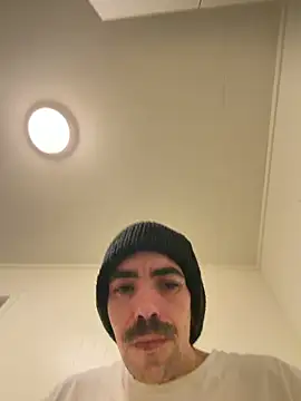 wolfwhite95 online show from 02-28-26, 06:25