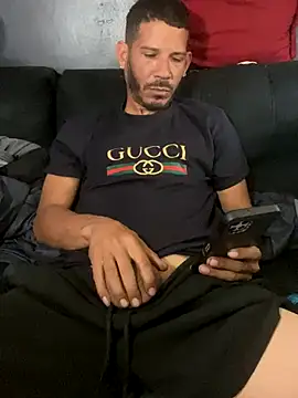 Chico Bellaco online show from 10-17-25, 01:46