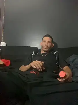 Chico Bellaco online show from 10-31-25, 05:30