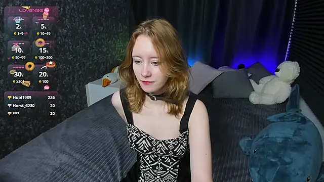 Snapshot of MonicaPerryy chatting on 02-13-25, 03:39 MonicaPerryy online show from 02-13-25, 03:39