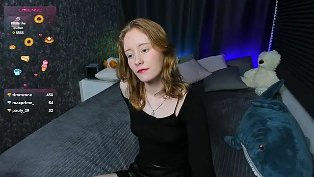 Snapshot of MonicaPerryy chatting on 02-19-25, 03:17 MonicaPerryy online show from 02-19-25, 03:17