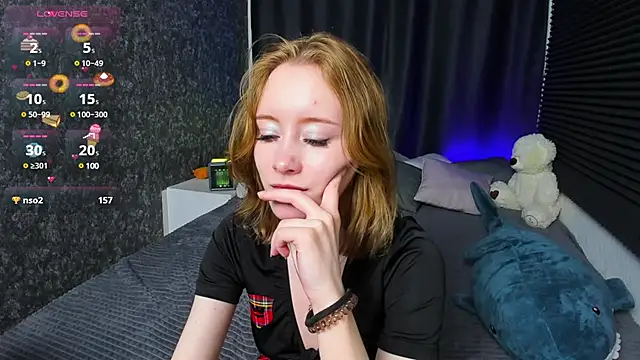 Snapshot of MonicaPerryy chatting on 03-22-25, 03:41 MonicaPerryy online show from 03-22-25, 03:41