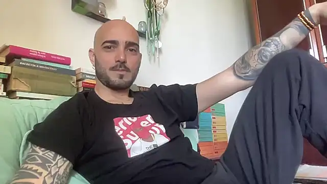 Snapshot of alessandromori91 chatting on 04-24-26, 09:12 alessandromori91 online show from 04-24-26, 09:12
