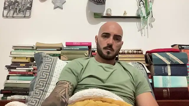 Snapshot of alessandromori91 chatting on 05-14-26, 09:10 alessandromori91 online show from 05-14-26, 09:10