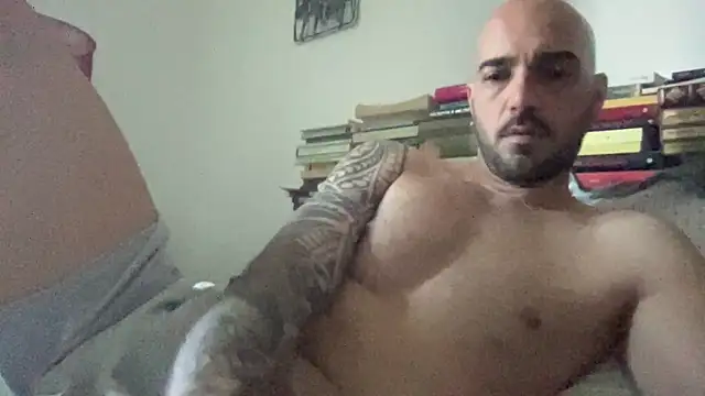 Snapshot of alessandromori91 chatting on 05-26-26, 05:58 alessandromori91 online show from 05-26-26, 05:58