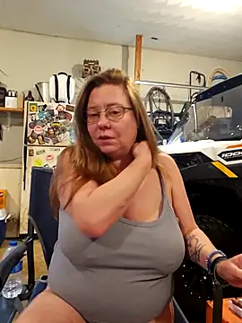 MsShelby40 online show from 11-21-25, 05:44