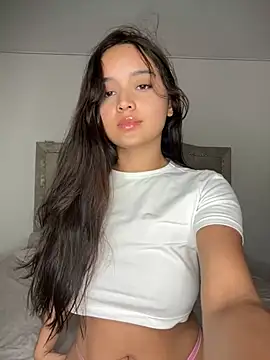 MollySanders    online show from 01-22-25, 03:41