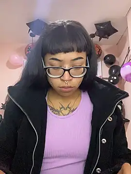 Violetta Suky online show from 10-28-25, 12:52